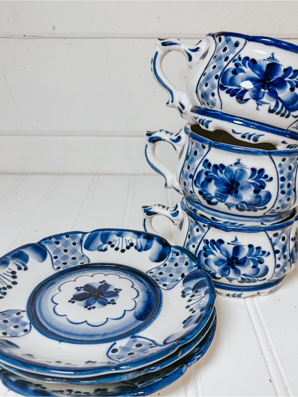 Vintage Russian Gzhel Porcelain Teacup and Saucer | Blue +White Floral - Picture 11 of 11